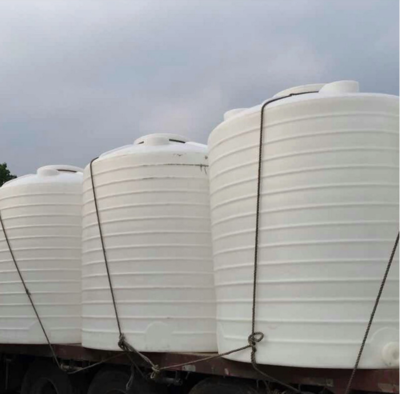 PT-20000L 滾塑容器的產(chǎn)品特點(diǎn)與應(yīng)用分析